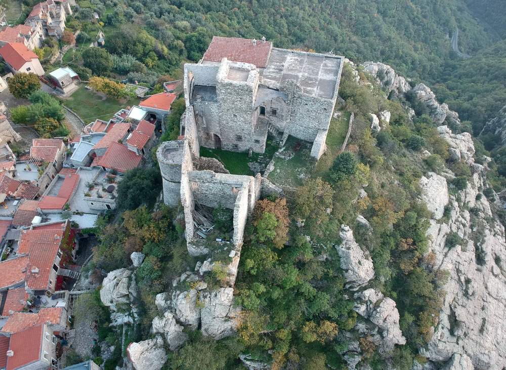 Il castello da sopra.JPEG