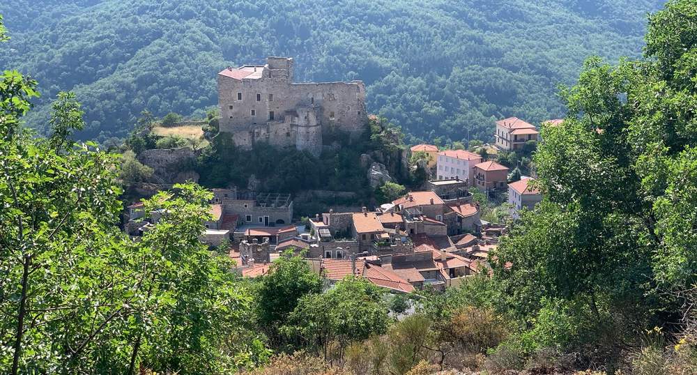 Castelvecchio da distanza