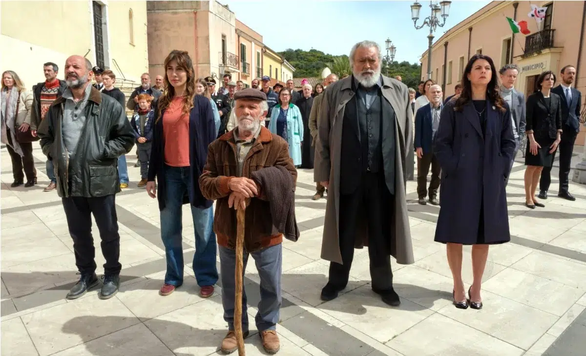 LA VITA VA COSì <br> CINEMA SOTTO LE STELLE